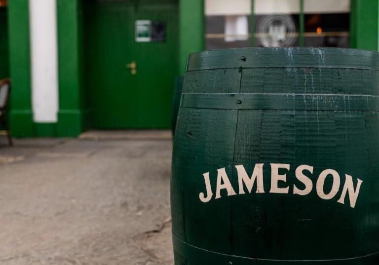 egans_bar_liscannor (97)